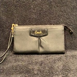 COACH  black leather wallet/wristlet